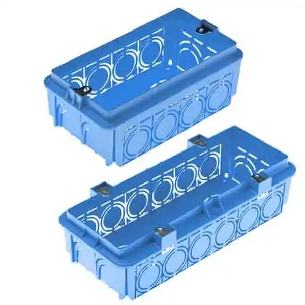 CASSETTA DA INCASSO 3 Posti (95x73x50 mm) Q.TA 10 Op = Op
